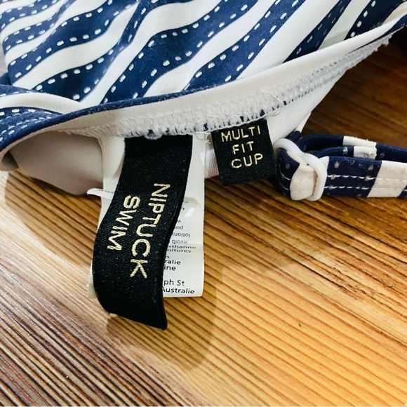 Women’s NIPTUCK Shaping Swimsuit Navy Blue and White Stripe Size 12 - Picture 3 of 4